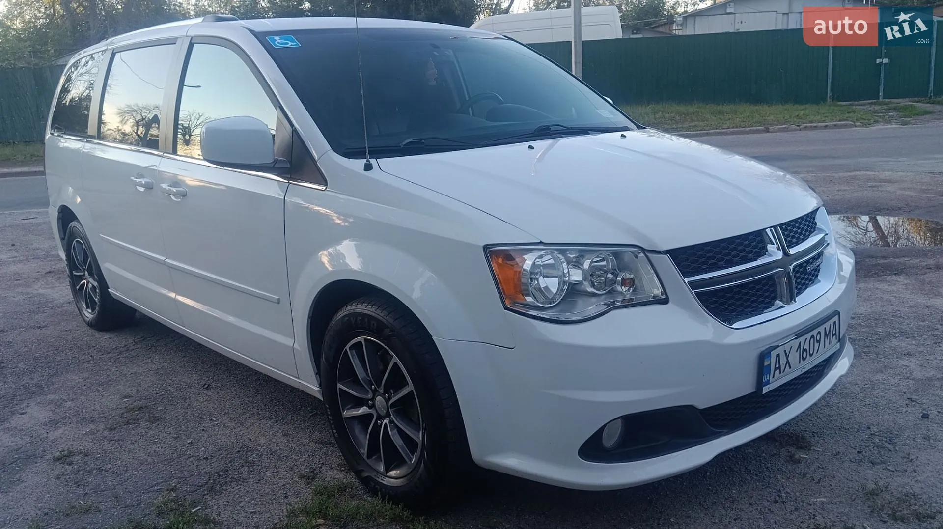 2017 Dodge Caravan - мініатюра 3