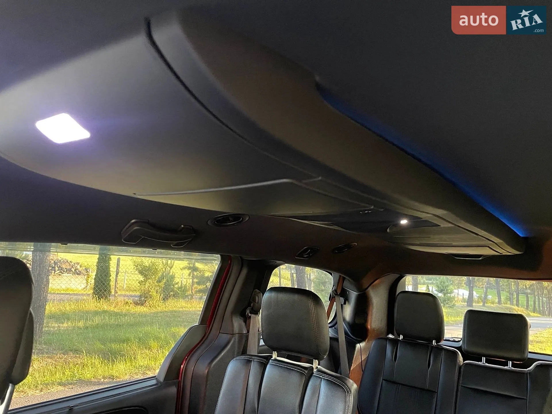 2018 Dodge Caravan - мініатюра 26