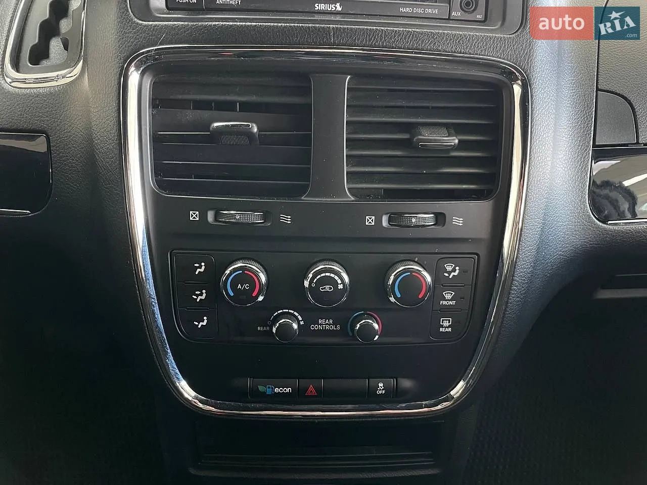2018 Dodge Caravan - мініатюра 28