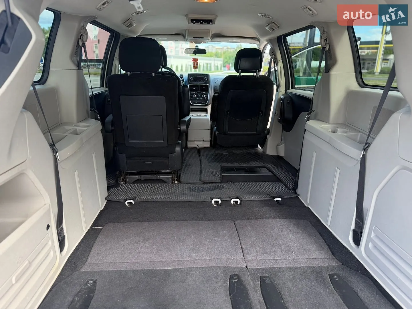 2015 Dodge Caravan - мініатюра 29