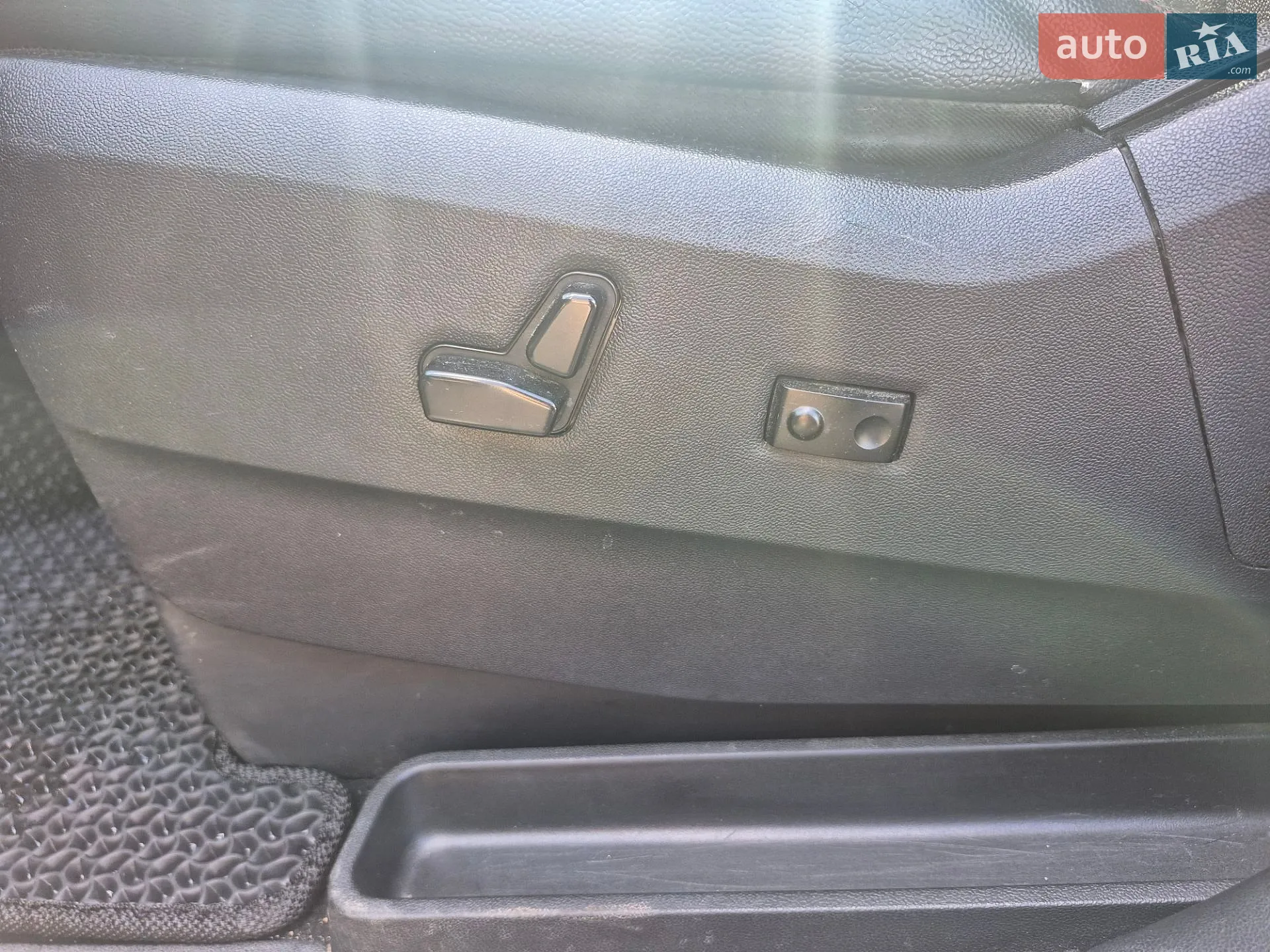 2019 Dodge Caravan - мініатюра 19