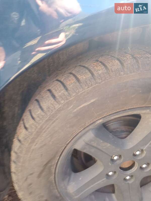 Седан Dodge Intrepid 2004 в Яремче