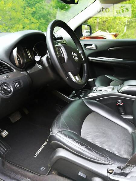 Позашляховик / Кросовер Dodge Journey 2015 в Києві
