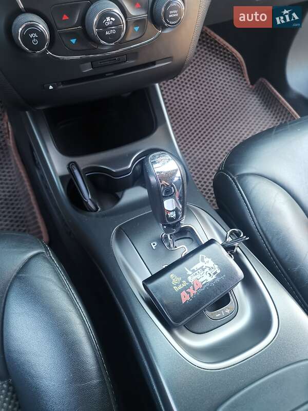 Позашляховик / Кросовер Dodge Journey 2015 в Володимирі