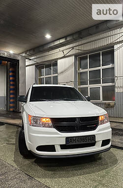 Внедорожник / Кроссовер Dodge Journey 2014 в Звягеле