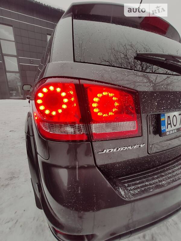 Внедорожник / Кроссовер Dodge Journey 2015 в Тячеве