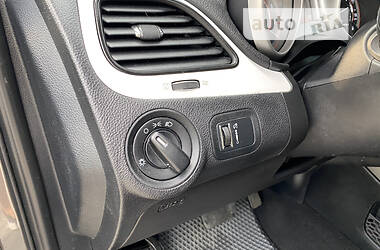 Внедорожник / Кроссовер Dodge Journey 2015 в 