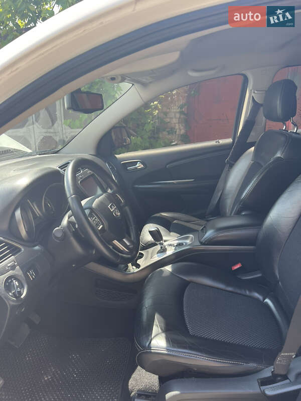 Внедорожник / Кроссовер Dodge Journey 2015 в Вышгороде