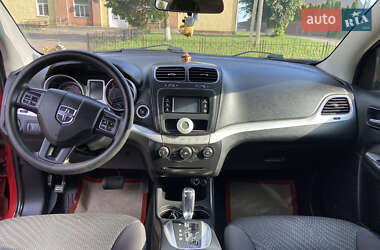 Внедорожник / Кроссовер Dodge Journey 2012 в 