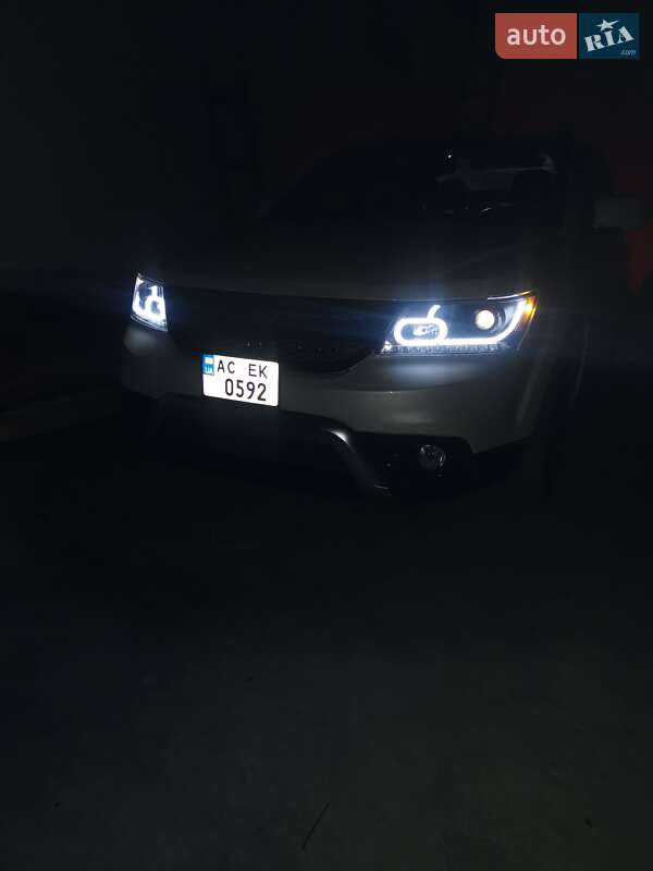 Позашляховик / Кросовер Dodge Journey 2015 в Володимирі