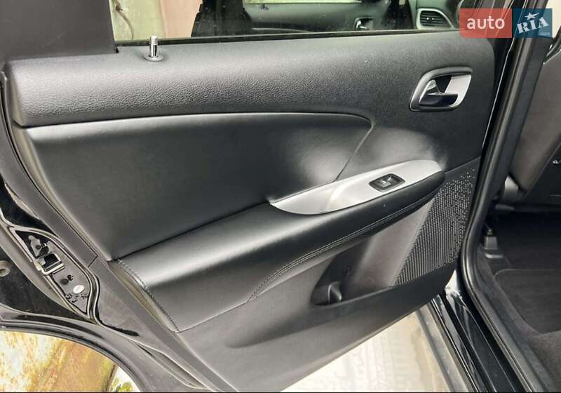 Внедорожник / Кроссовер Dodge Journey 2015 в Бориславе фото 24 Внедорожник / Кроссовер Dodge Journey 2015 в Бориславе