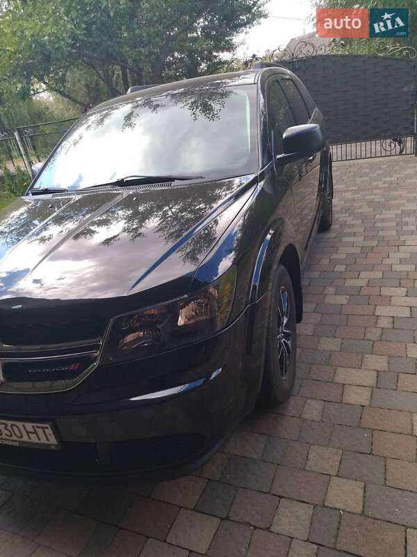 Внедорожник / Кроссовер Dodge Journey 2017 в Березному