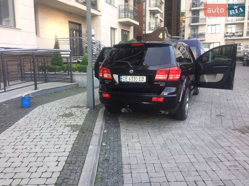Внедорожник / Кроссовер Dodge Journey 2010 в Черновцах