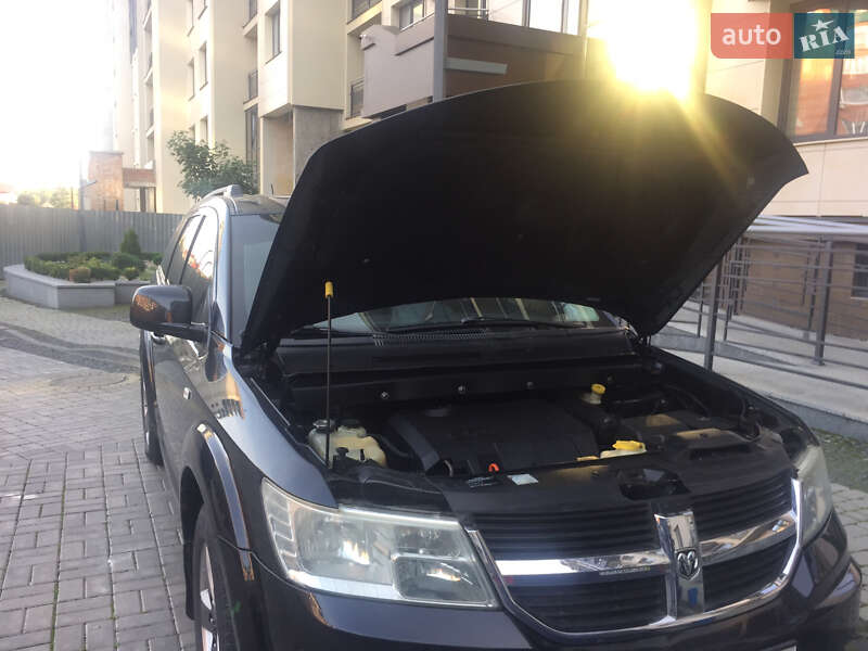 Внедорожник / Кроссовер Dodge Journey 2010 в Черновцах