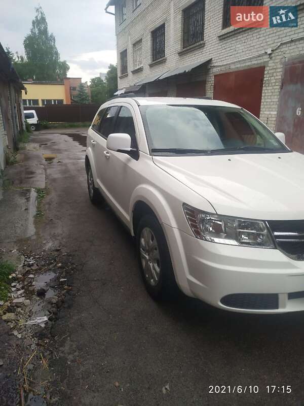Позашляховик / Кросовер Dodge Journey 2015 в Львові