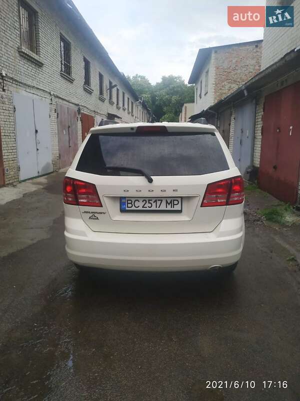 Позашляховик / Кросовер Dodge Journey 2015 в Львові