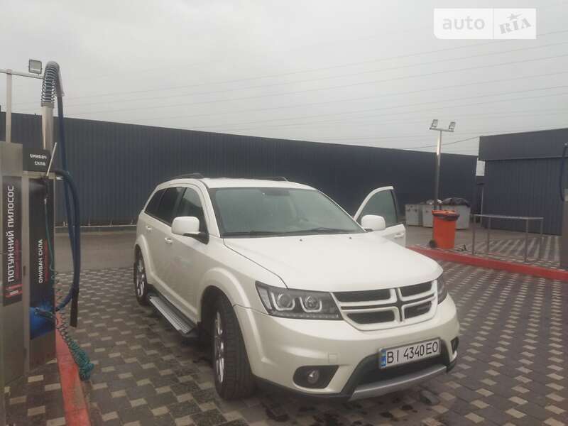 Внедорожник / Кроссовер Dodge Journey 2013 в Полтаве