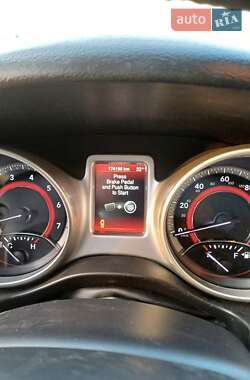 Внедорожник / Кроссовер Dodge Journey 2014 в Чугуеве