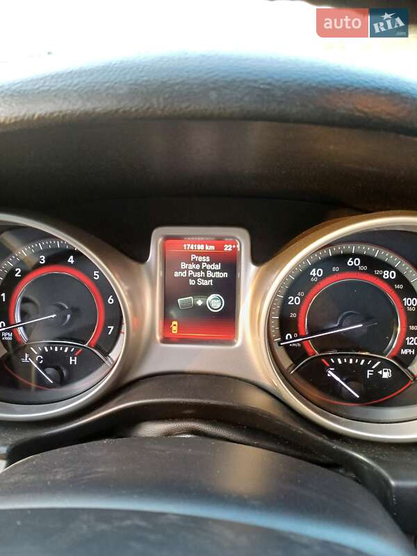 Внедорожник / Кроссовер Dodge Journey 2014 в Чугуеве