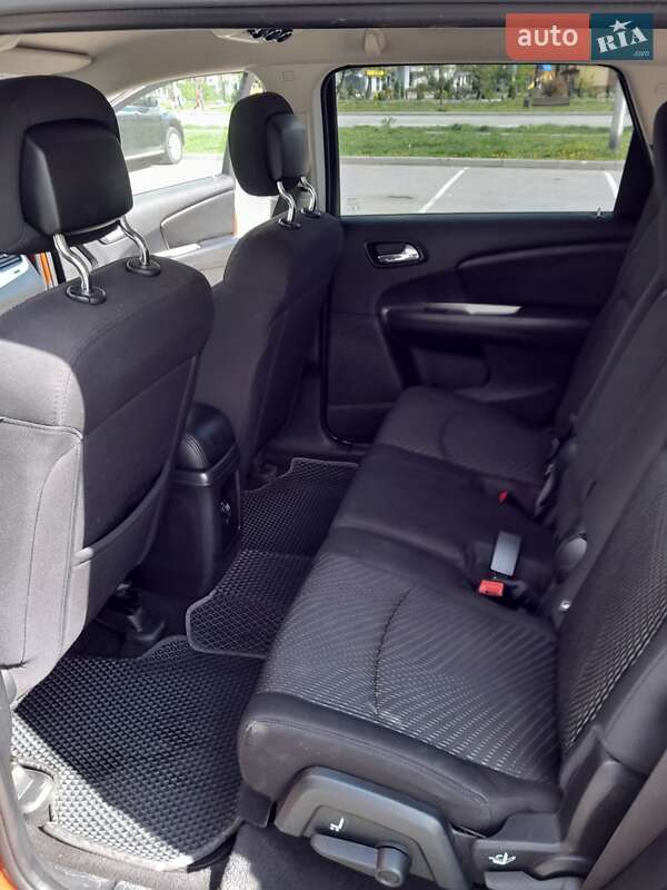 Позашляховик / Кросовер Dodge Journey 2013 в Івано-Франківську