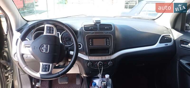 Внедорожник / Кроссовер Dodge Journey 2016 в Добровеличковке