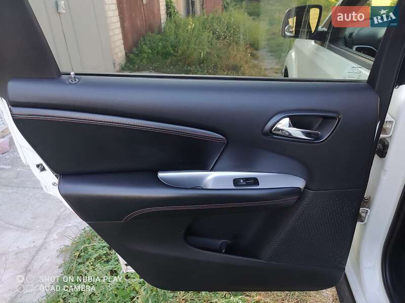 Внедорожник / Кроссовер Dodge Journey 2016 в Черкассах