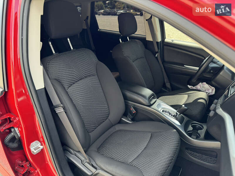 Позашляховик / Кросовер Dodge Journey 2020 в Харкові