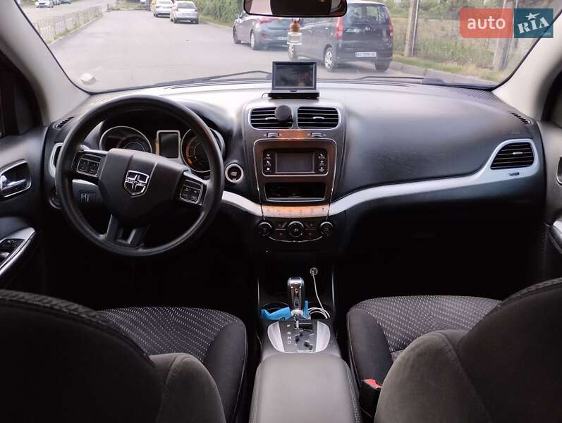 Внедорожник / Кроссовер Dodge Journey 2015 в Вышгороде