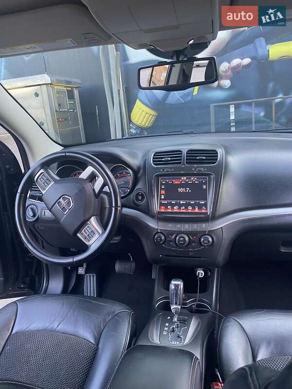 Позашляховик / Кросовер Dodge Journey 2015 в Умані