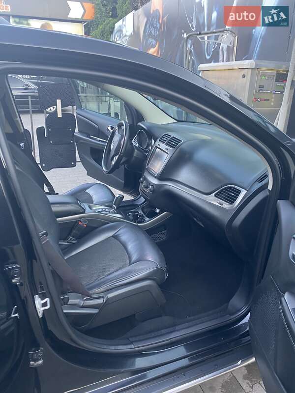 Позашляховик / Кросовер Dodge Journey 2015 в Умані