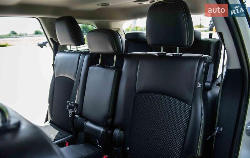 Позашляховик / Кросовер Dodge Journey 2014 в Львові