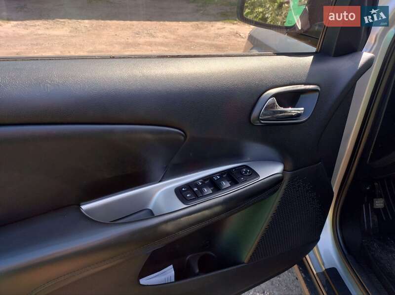 Внедорожник / Кроссовер Dodge Journey 2015 в Прилуках фото 13 Внедорожник / Кроссовер Dodge Journey 2015 в Прилуках