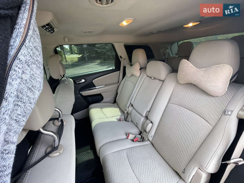Внедорожник / Кроссовер Dodge Journey 2011 в Кривом Роге фото 6 Внедорожник / Кроссовер Dodge Journey 2011 в Кривом Роге