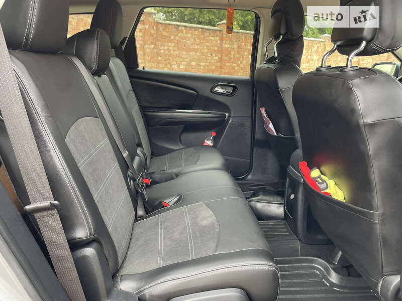 Внедорожник / Кроссовер Dodge Journey 2020 в Черновцах