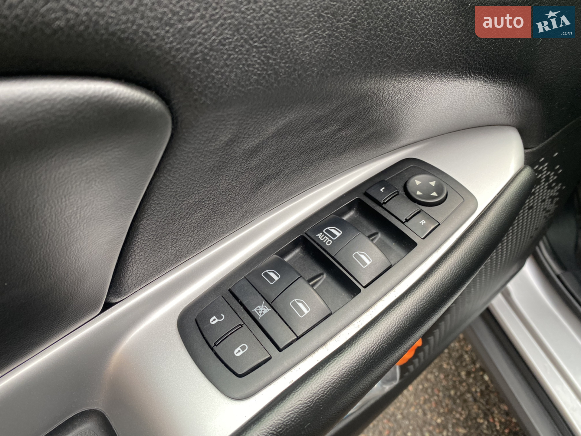2015 Dodge Journey - мініатюра 12