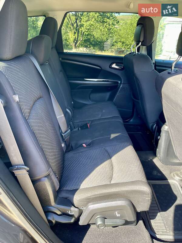 Внедорожник / Кроссовер Dodge Journey 2014 в Окнах