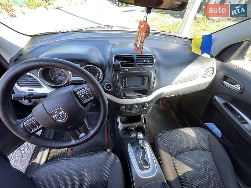 Внедорожник / Кроссовер Dodge Journey 2014 в Окнах
