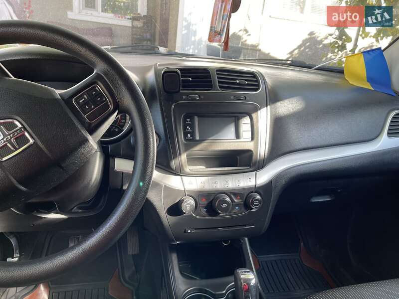 Внедорожник / Кроссовер Dodge Journey 2014 в Окнах