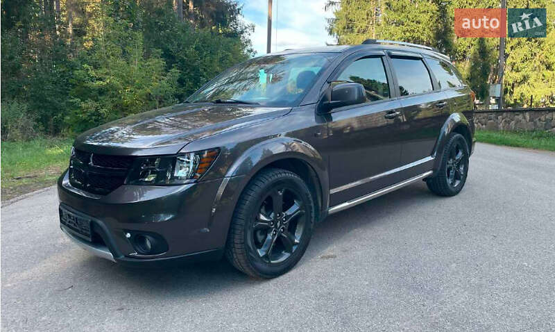 Внедорожник / Кроссовер Dodge Journey 2020 в Ужгороде