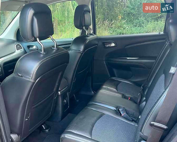 Внедорожник / Кроссовер Dodge Journey 2020 в Ужгороде