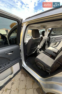 Позашляховик / Кросовер Dodge Journey 2008 в 