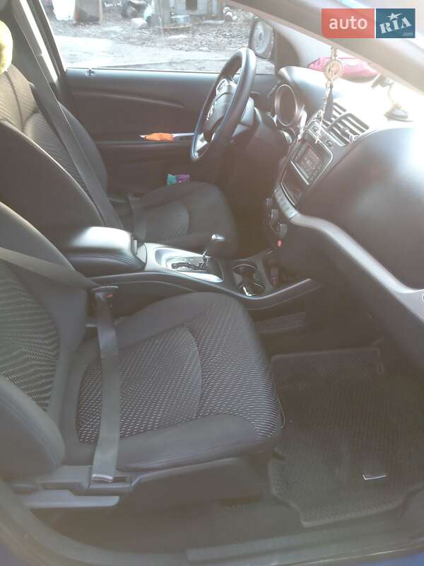 Внедорожник / Кроссовер Dodge Journey 2015 в Вышгороде