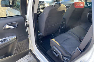Позашляховик / Кросовер Dodge Journey 2018 в 