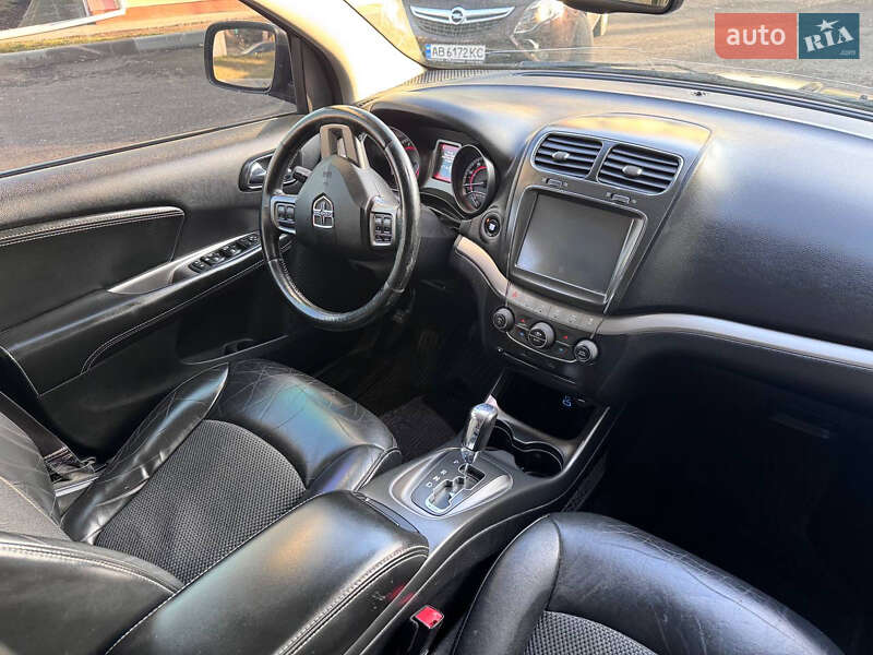Позашляховик / Кросовер Dodge Journey 2016 в Тростянці