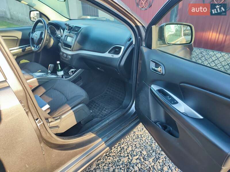 Внедорожник / Кроссовер Dodge Journey 2015 в Мукачево
