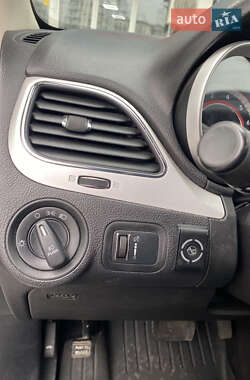 Внедорожник / Кроссовер Dodge Journey 2014 в 
