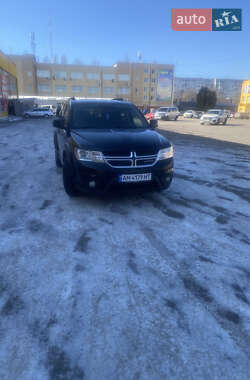 Позашляховик / Кросовер Dodge Journey 2015 в 