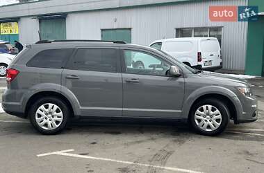 Позашляховик / Кросовер Dodge Journey 2019 в 