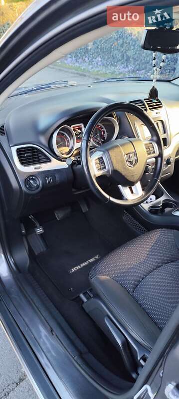 Внедорожник / Кроссовер Dodge Journey 2015 в Тернополе
