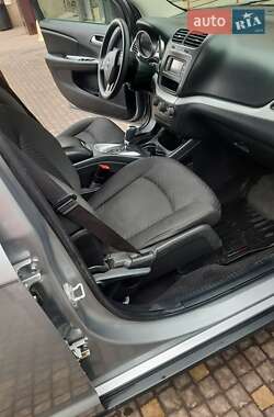 Внедорожник / Кроссовер Dodge Journey 2015 в 